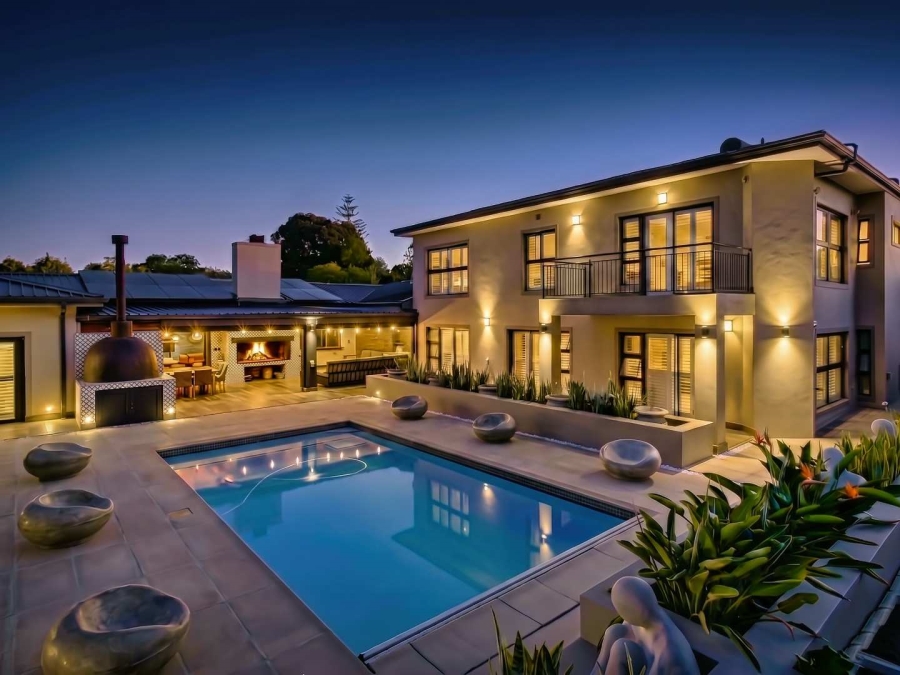 7 Bedroom Property for Sale in Durbanville Western Cape